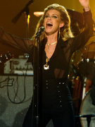 Faith Hill Returns to the Stage -- Plus CMA Winners & Losers!