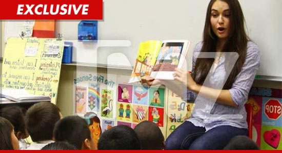 Sasha Grey reads to students