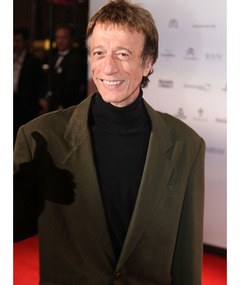Bee Gees Singer Robin Gibb: I'm "On the Road to Recovery"