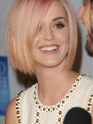 Katy Perry Chops Off Her Hair -- Like the Look?