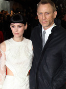 Rooney Mara Stuns at "The Girl With the Dragon Tattoo" Premiere