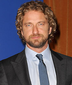 Gerard Butler Survives Surf Scare!