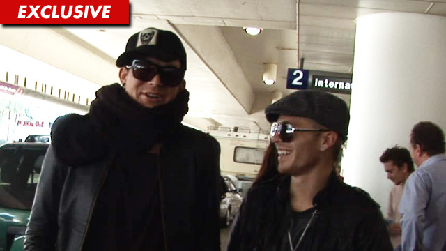 Adam Lambert 1226_adam_lambert_video