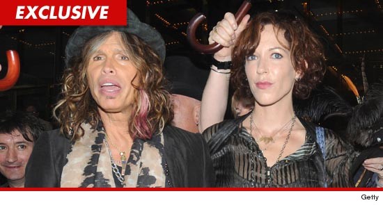 1227_steven_tyler_fiance_getty_ex
