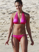 Jessica Alba Back to Pre-Baby Bikini Body!