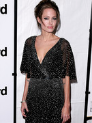 Angelina Jolie Look-alike Takes Web By Storm -- See The Resemblance!