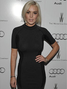 Lindsay Lohan Glows in Return To Hollywood Party Scene!