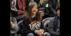 Rihanna to the People's Choice Awards -- Screw This, I'll Be Across the Street