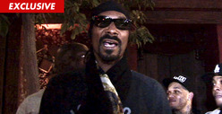 Snoop Dogg -- I'm NOT Smokin' Blue Ivy, But I'm ADDICTED To ... 