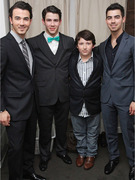 Jonas Brothers Reunion: Nick Jonas Hits Broadway!