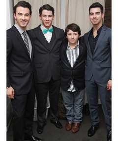 Jonas Brothers Reunion: Nick Jonas Hits Broadway!