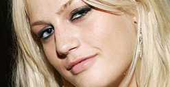 Nick, Aaron's Sister Leslie Carter Dead at 25