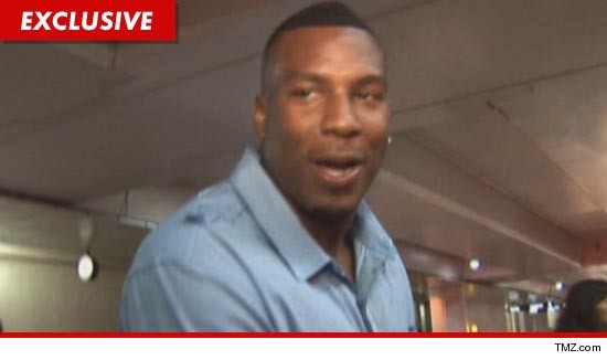 0204_antonio_gates_tmz_EX