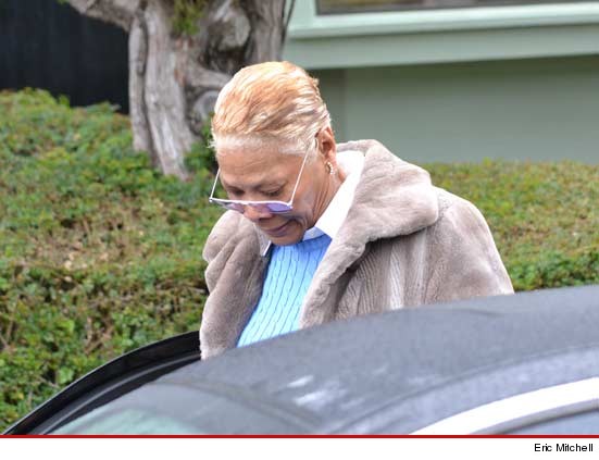 Dionne Warwick -- First Photo Since Whitney Houston's Death