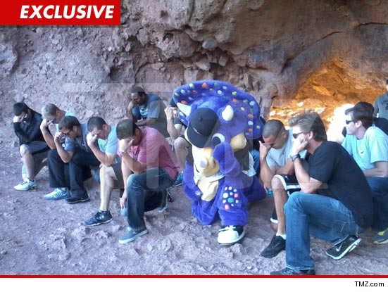 Colorado Rockies mascot tebowing