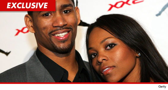 Charlie Bell filed for divorce from Kenya Bell