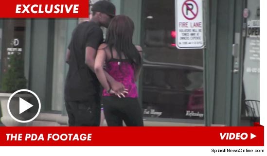 0314-bobbi-kristina-pda-ex