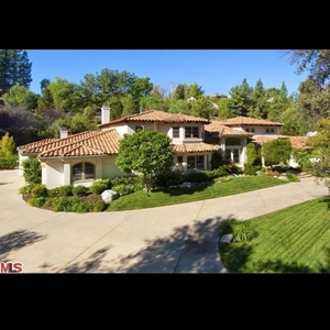 Chuck Liddell's New Crib