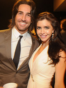 Video: Country Singer Jake Owen Proposes to Lacey Buchanan On Stage!