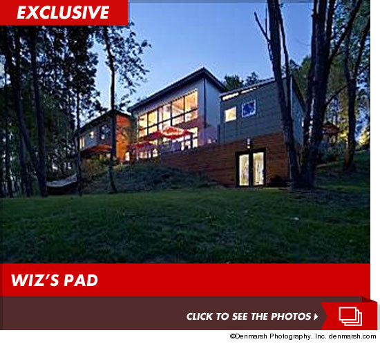 0324-wiz-khalifa-gallery2-EX