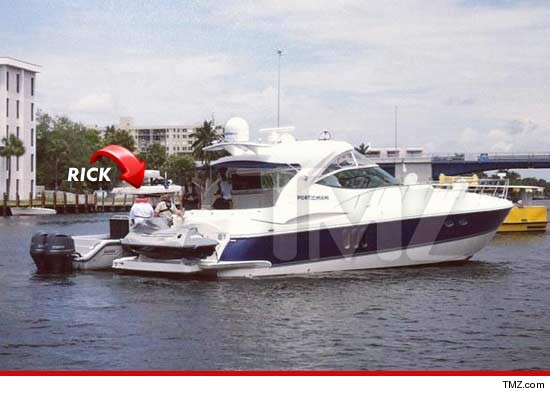 Rick Ross on his boat talking to the FWCC