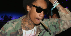 Wiz Khalifa -- Busted for Weed ... at a Holiday Inn 