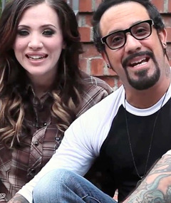 Backstreet Boy A.J. McLean & Wife: "We're Having a Baby!" 