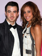 Kevin Jonas and Wife Land E! Reality Show