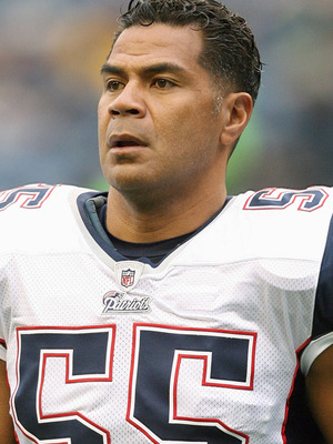 NFL, Hollywood Stars React to Death of Junior Seau