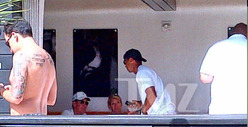 Tiger Woods -- Triumphant Return to Vegas Pool Party Scene [Photo]