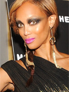 Tyra Banks: Makeup Disaster in NYC