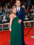 "The Avengers" Star Chris Hemsworth Welcomes a Baby Girl!