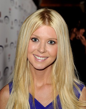 Stare at Tara Reid!