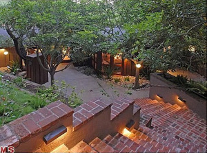 'Hunger Games' Star Josh Hutcherson Buys Heath Ledger's Treehouse