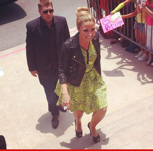 0524_demi_lovato_x_factor