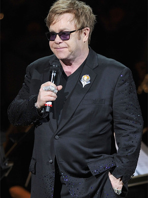Ailing Elton John Cancels Shows in Las Vegas