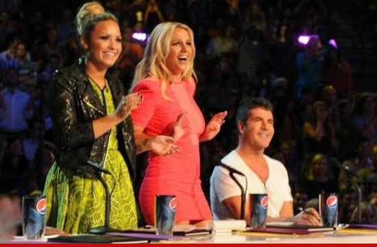 0525_britney_spears_demi_dancing