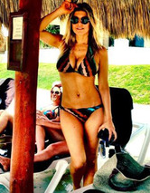Fergie Flaunts Toned Body in Bikini