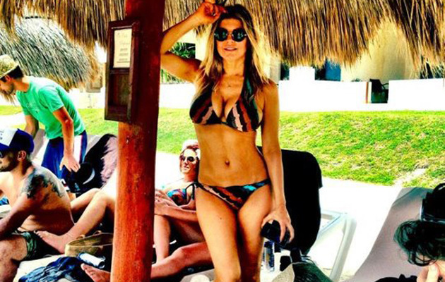 Fergie Flaunts Toned Body in Bikini
