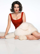 See More Shots Of Lindsay Lohan As Elizabeth Taylor!