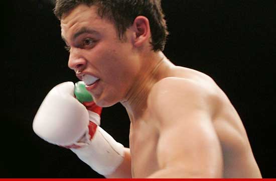 0608_julio_chavez_jr