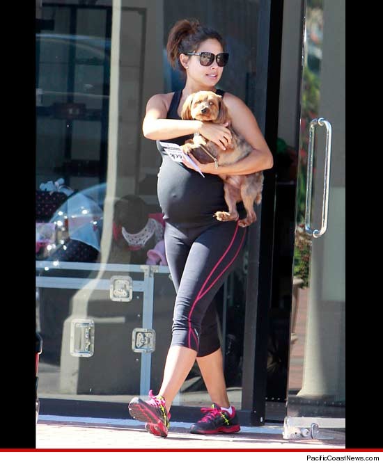 A very pregnant Vanessa Lachey showed off her baby bump.
