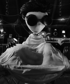 HOT TRAILER: "Frankenweenie" is Dark, Odd and Awesome!