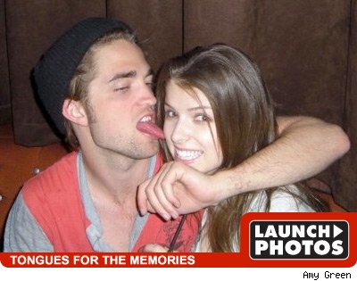 1111_pattinson_launch03-1