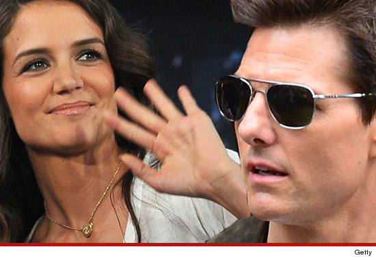 0702_katie_holmes_tom_cruise_article
