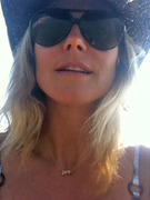 Single Heidi Klum Tweets Risque Bikini Photo!