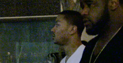 Derrick Rose -- Injured NBA Superstar Limps Out of Nightclub