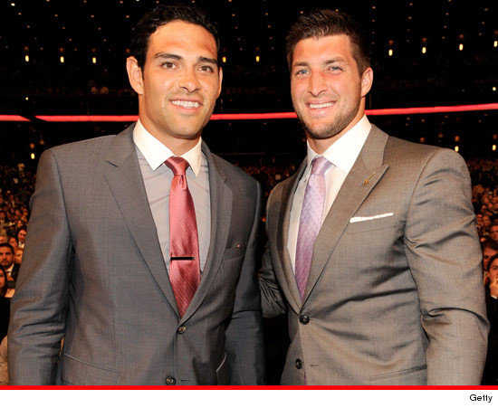 0712_rather_sanchez_tebow