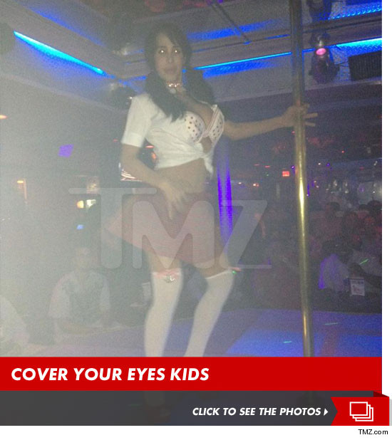 0714_nadya_suleman_pole_dance