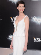 Anne Hathaway Shines at "The Dark Knight Rises" Premiere!